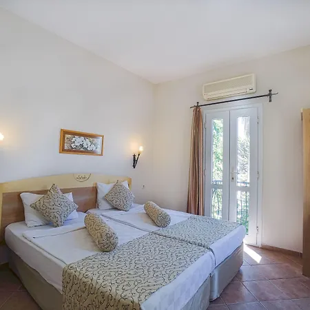 Paloma Family Club 4*