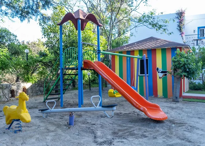 מלון Paloma Family Club ביטז